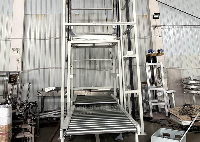 往復式垂直提升機